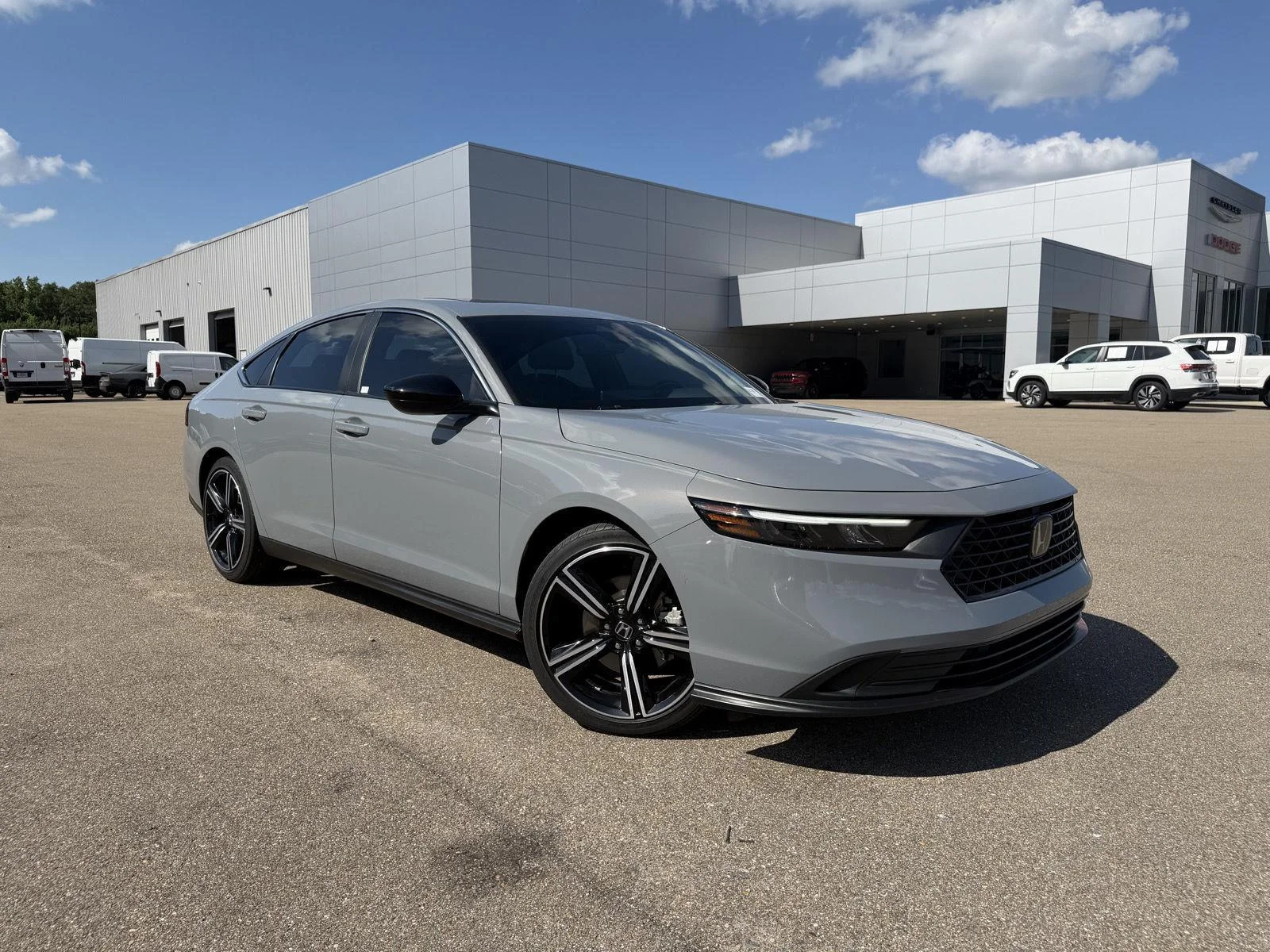 Used 2024 Urban Gray Pearl Honda Sport image 3