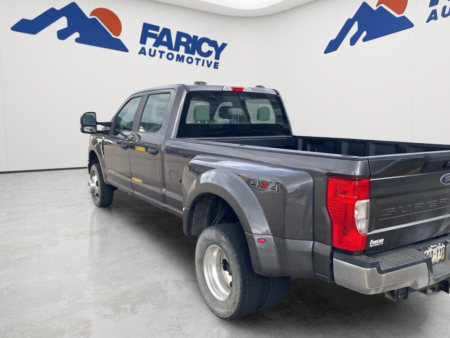 Used 2020 Magnetic Ford XL image 6