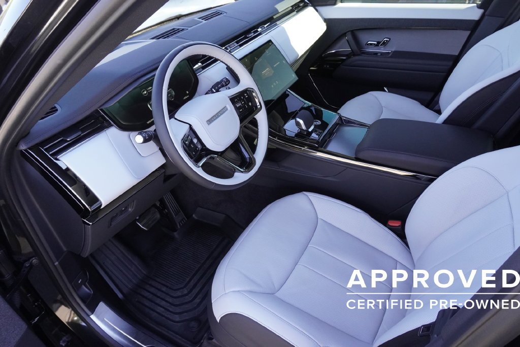 Certified Used 2025 Black Land Rover Dynamic SE image 18