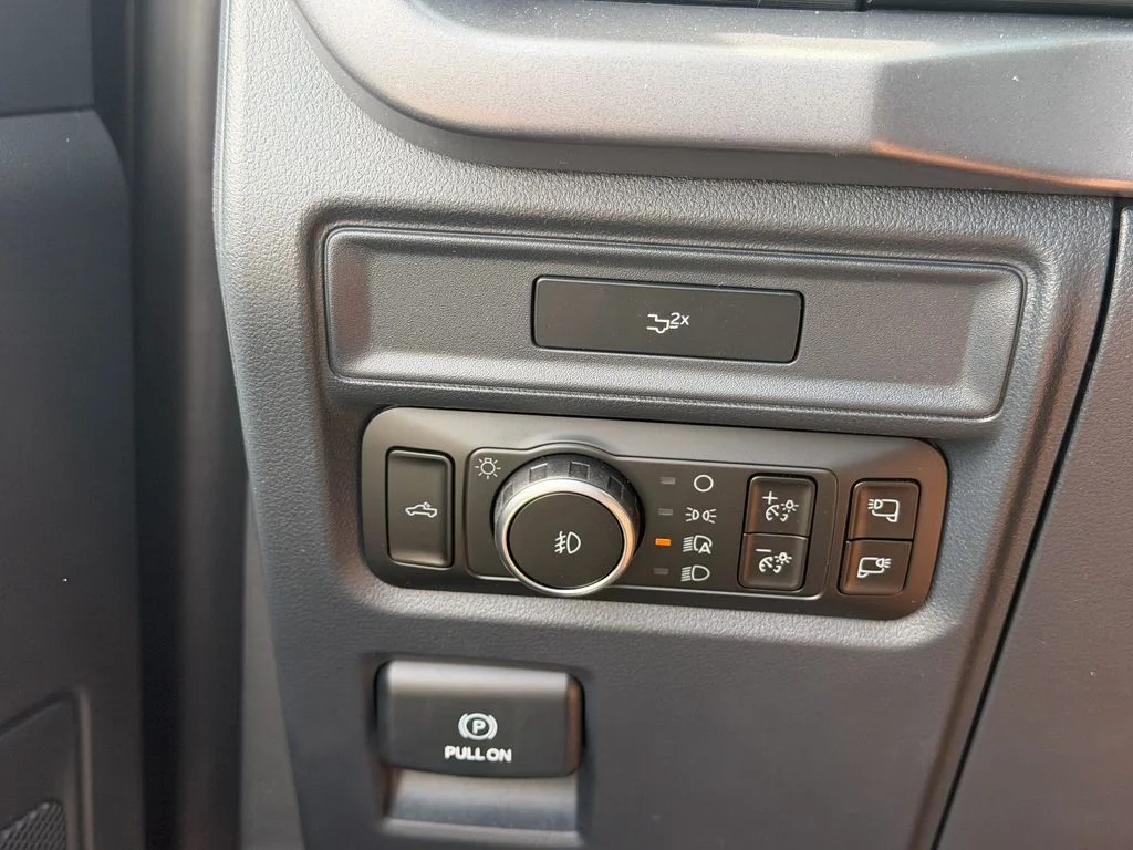 New 2026 Agate Black Metallic Ford XLT image 15