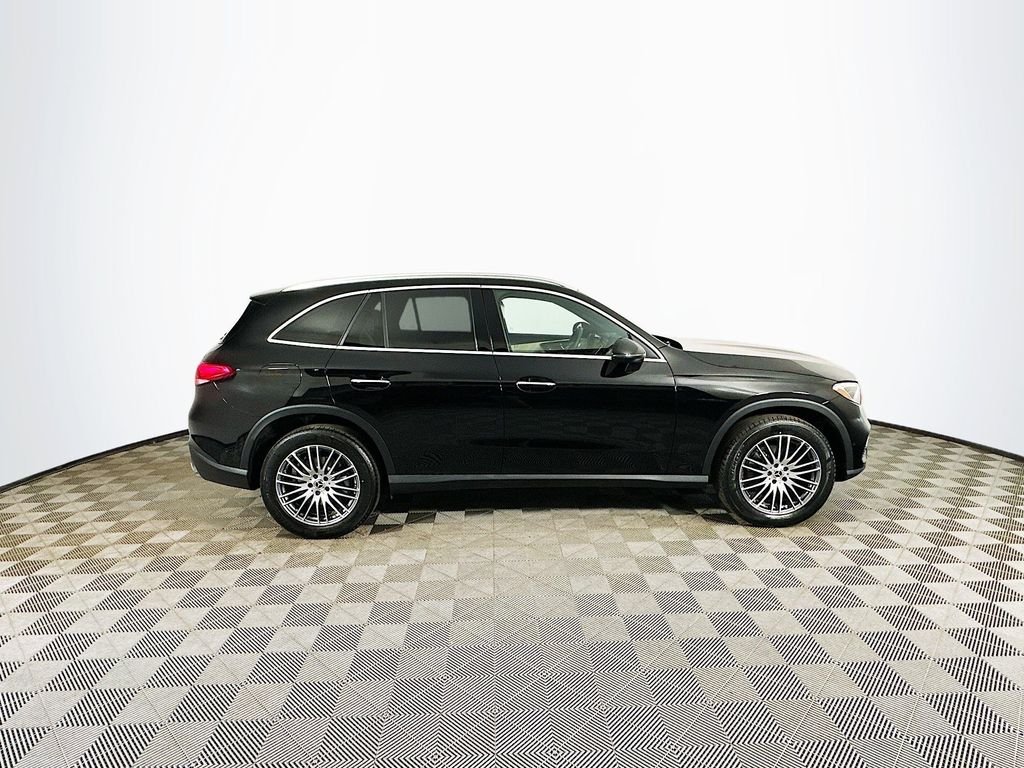 Certified Used 2024 Black Mercedes-Benz GLC 300 image 7