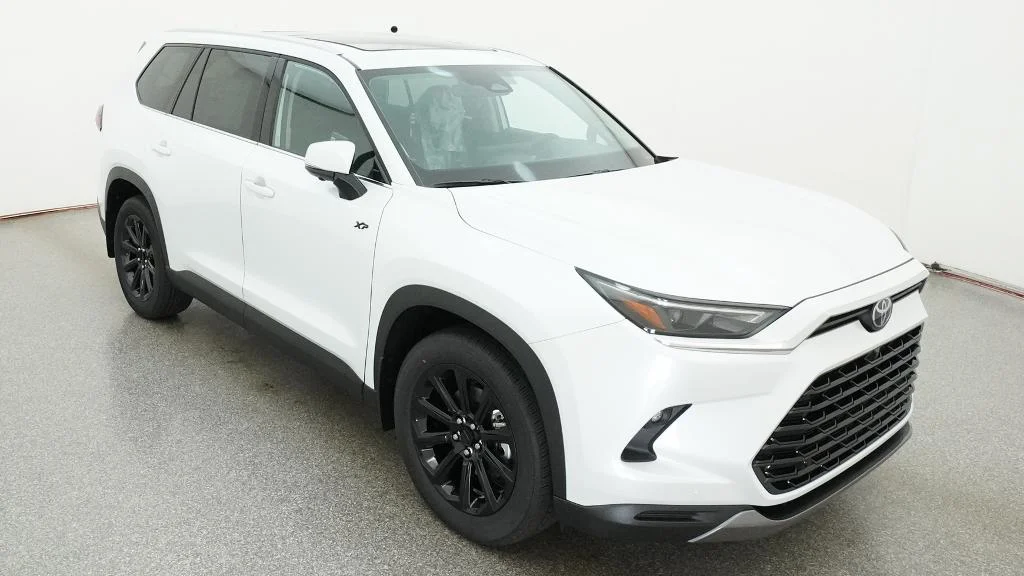 New 2026 Wind Chill Pearl Toyota Limited image 10