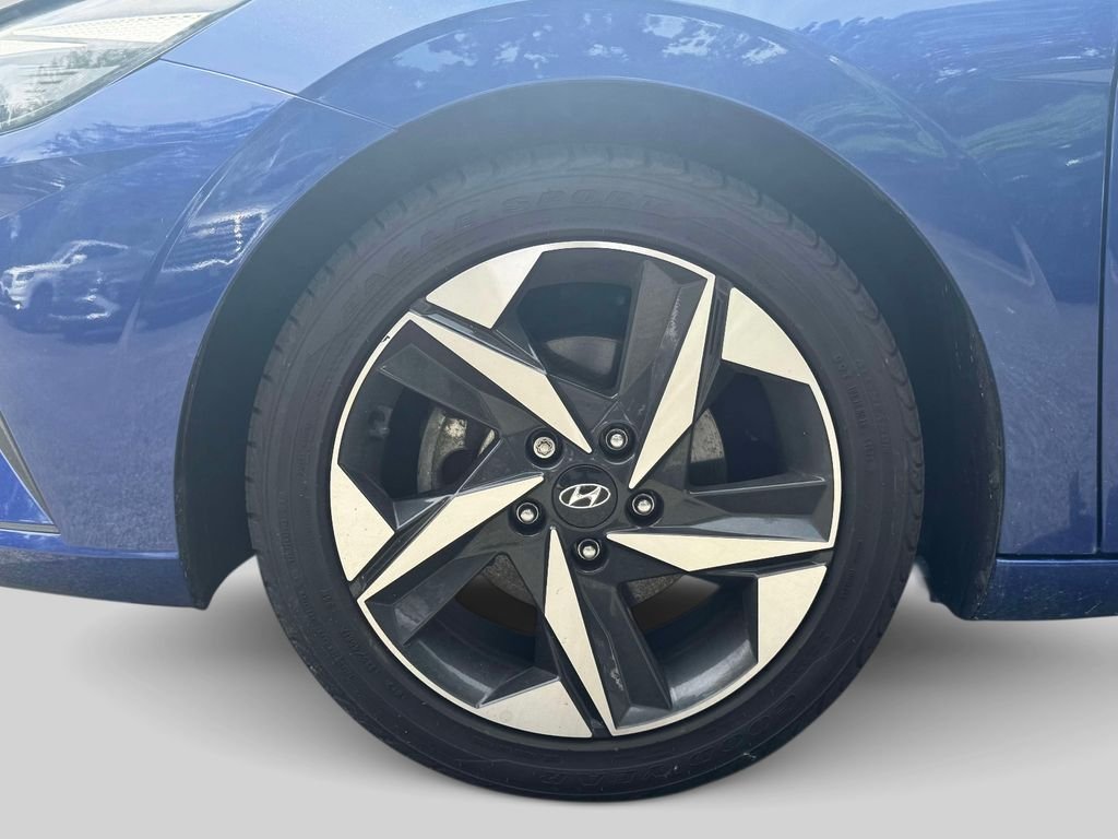 Used 2023 Blue Hyundai SEL image 5