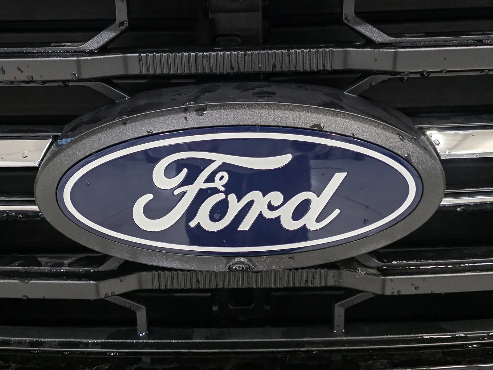 New 2026 Ruby Red Metallic Tinted Clearcoat Ford XLT image 13