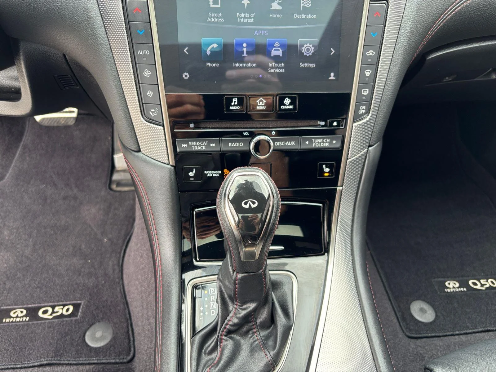 Used 2018 Pure White INFINITI RED SPORT 400 image 12