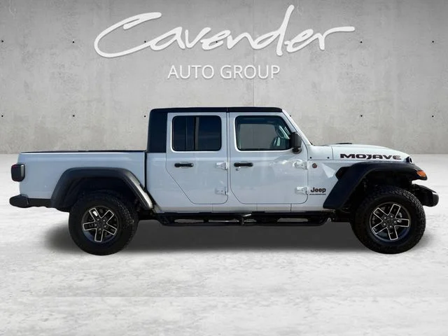 Used 2024 White Jeep Mojave image 17