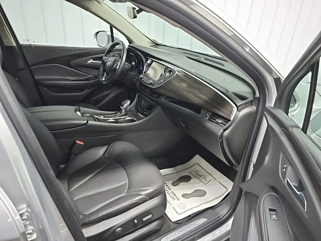 Used 2019 Silver Buick Essence image 18