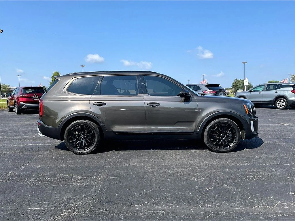 Used 2022 Green Kia SX image 6