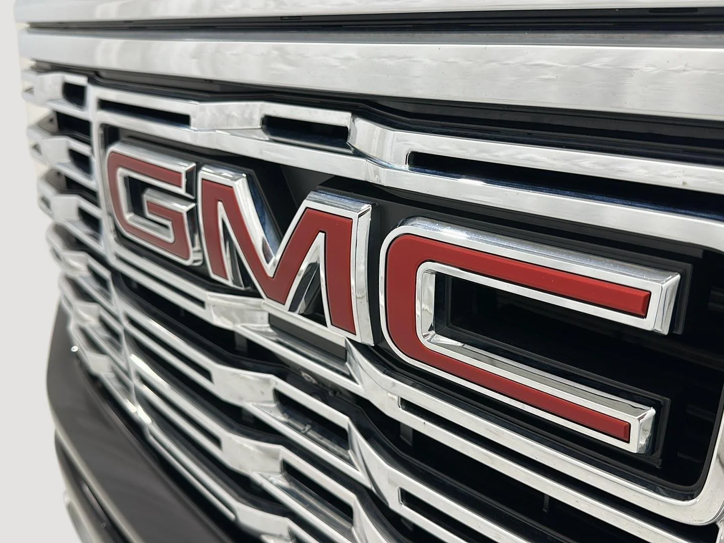 Used 2022 Onyx Black GMC Denali image 31