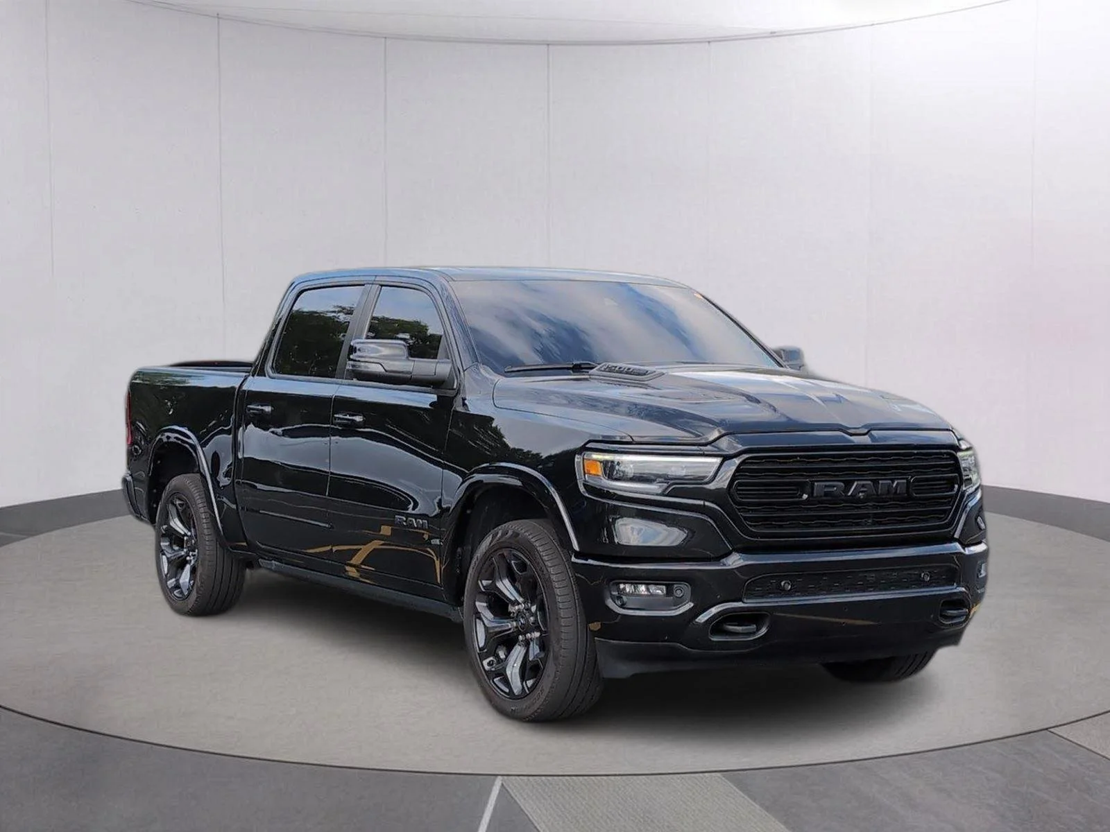 Used 2023 Diamond Black Crystal Pearlcoat Ram Limited image 7