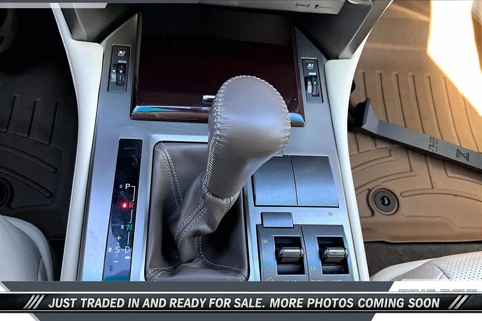 Used 2019 Starfire Pearl Lexus GX 460 Premium image 23