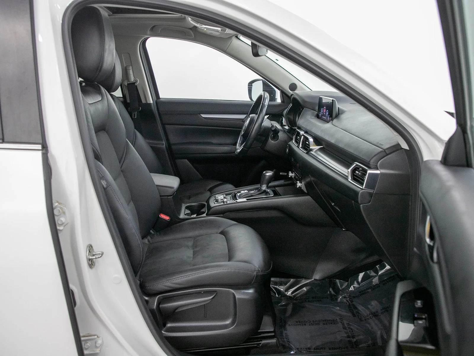 Used 2020 Snowflake White Pearl Mica Mazda Touring image 11
