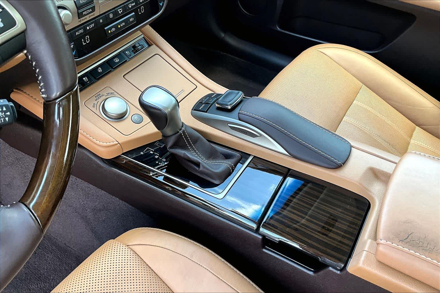 Used 2016 Nebula Gray Pearl Lexus  image 16