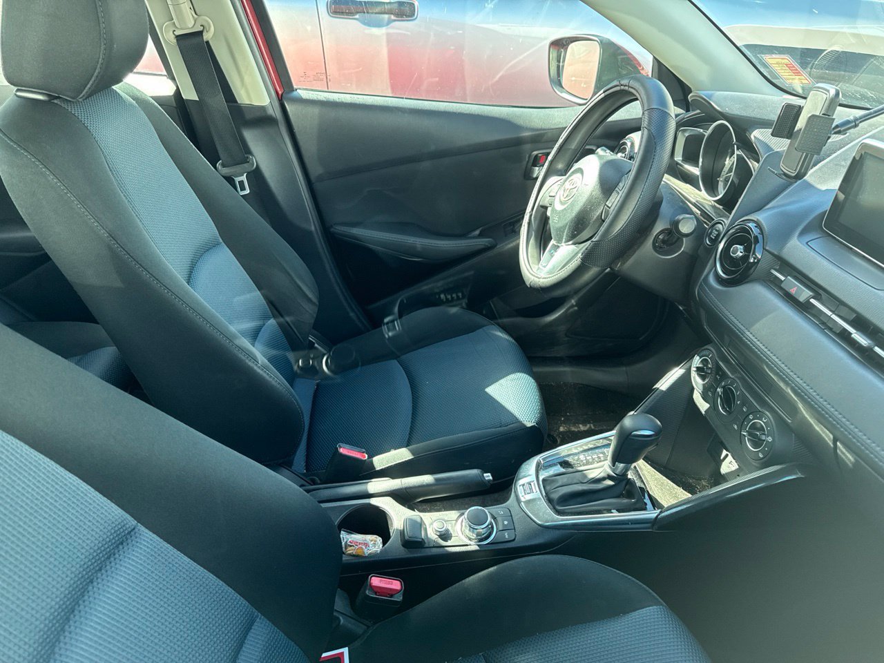Used 2017  Toyota Base image 5
