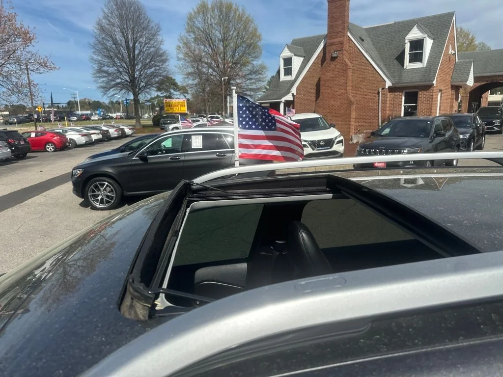 Used 2019 Gray Jeep Limited image 15