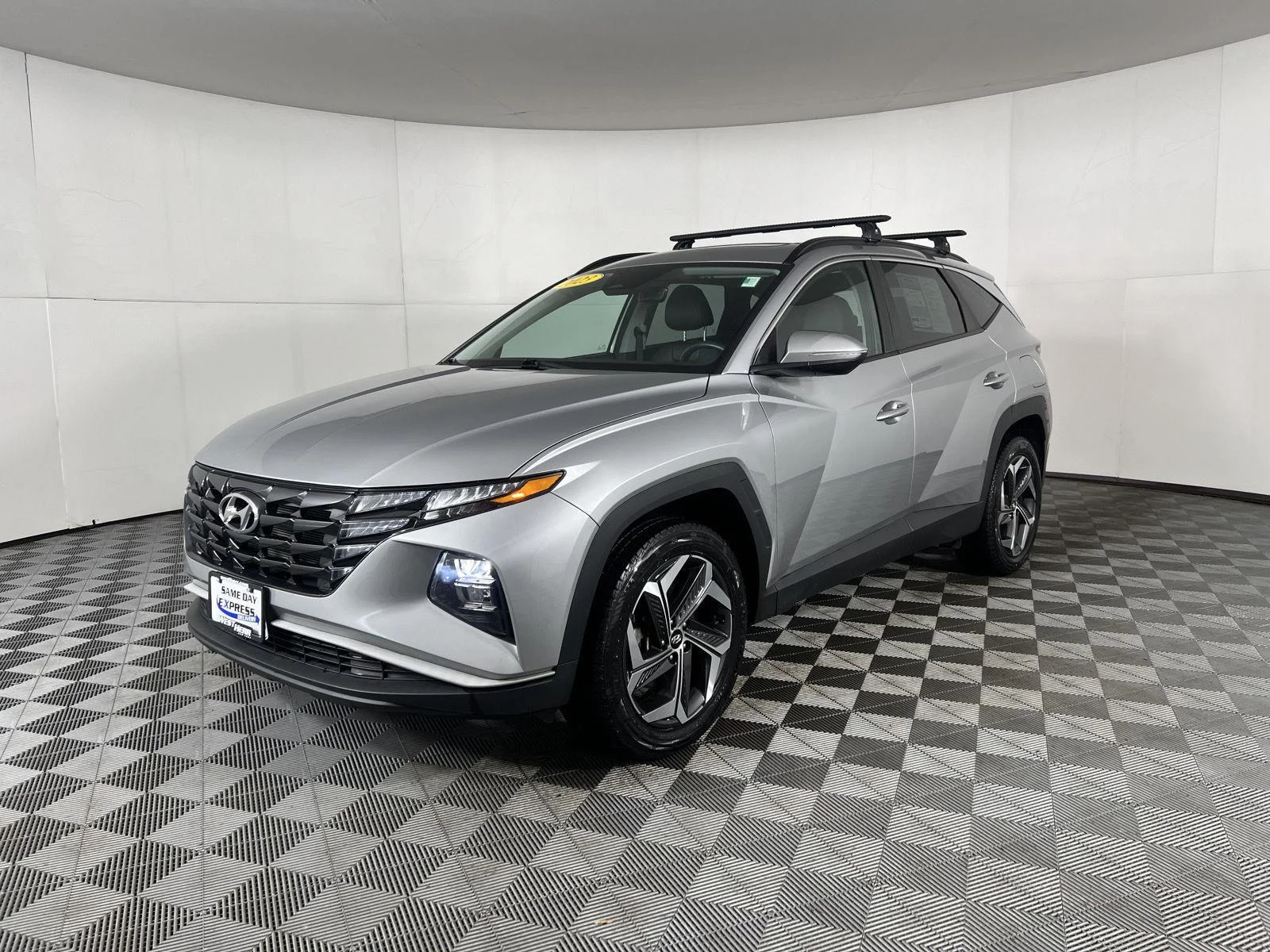 Used 2023 Shimmering Silver Hyundai SEL image 19