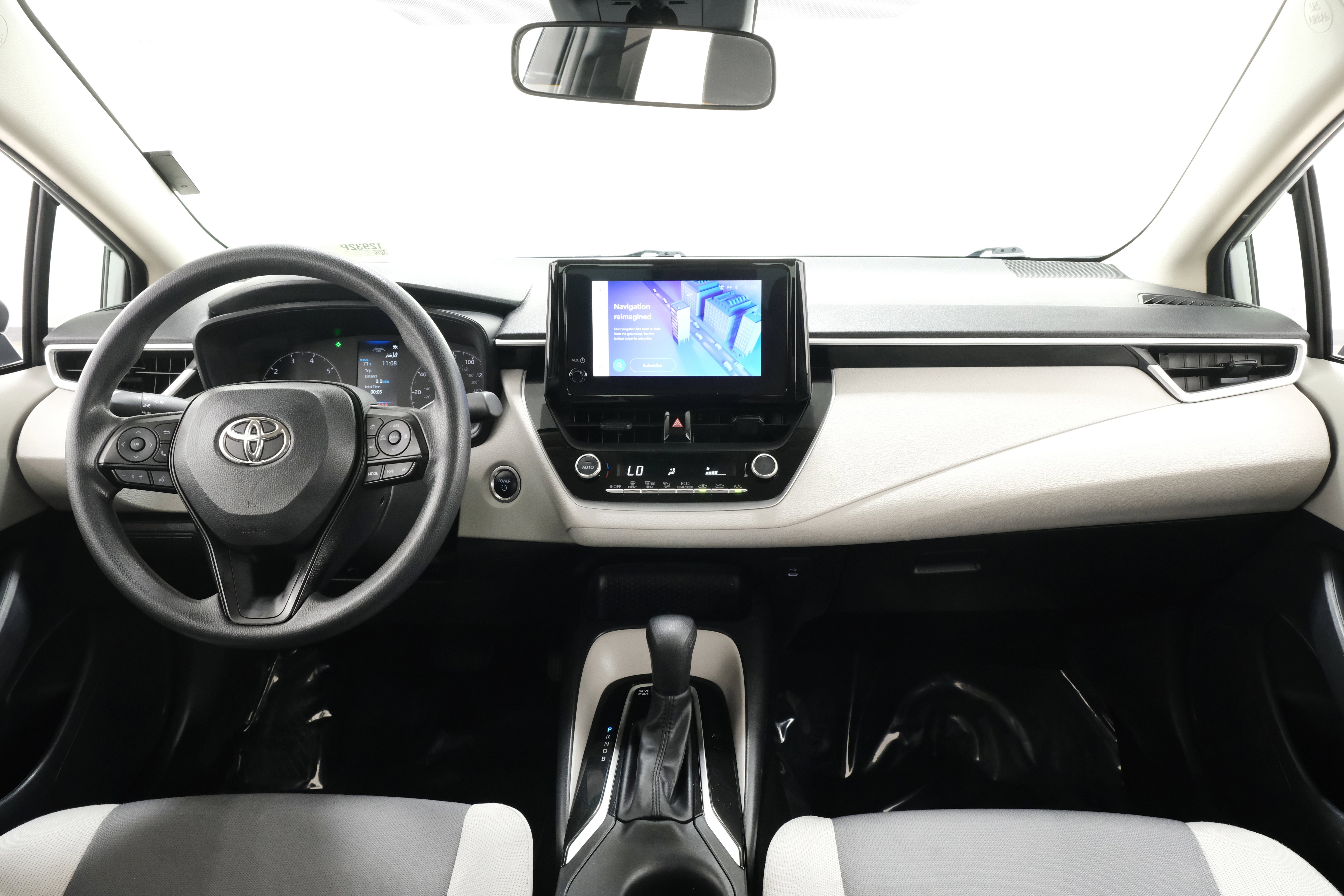 2024 Toyota Corolla LE - Photo 9