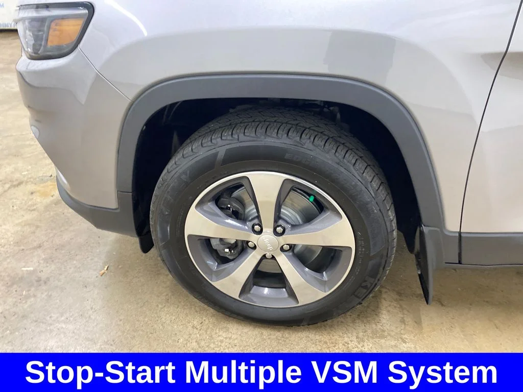 Used 2020 Silver Jeep Limited image 16