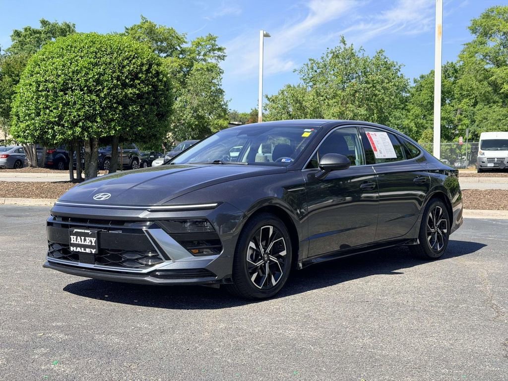 Used 2025 Portofino Gray Hyundai SEL image 24
