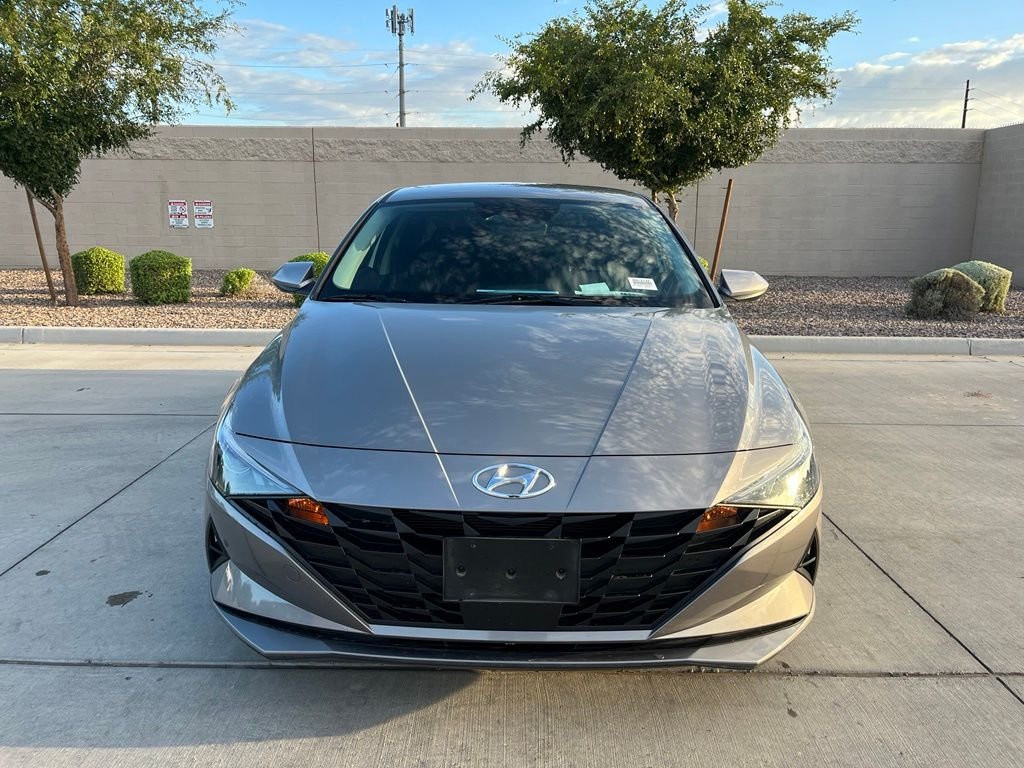 Used 2023  Hyundai SEL image 3