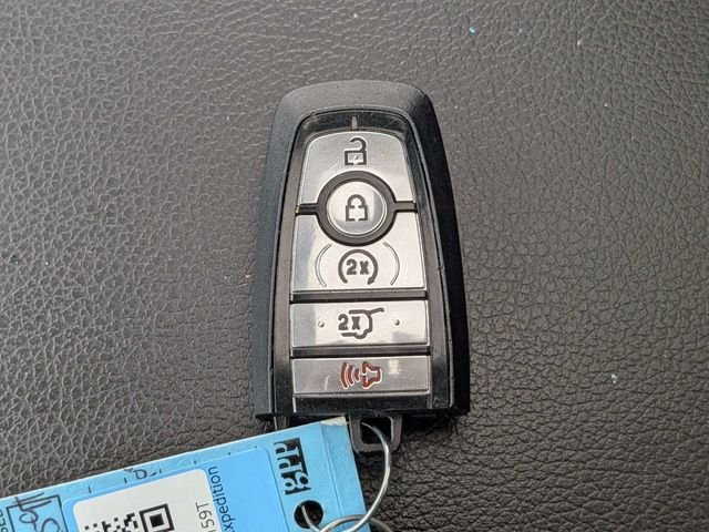 Used 2021 White Ford Limited image 33
