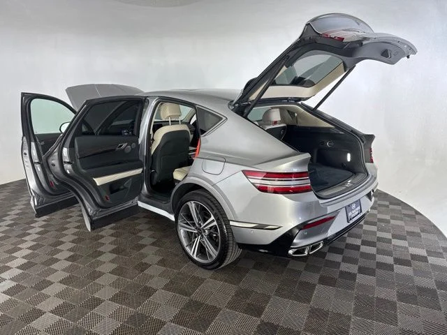 Used 2025 Silver Genesis 3.5T e-SC image 16