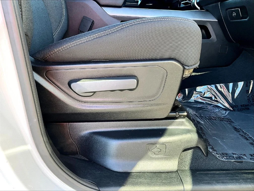 Used 2019 White Ram Big Horn/Lone Star image 38