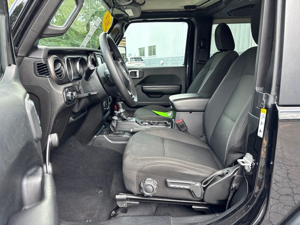Used 2019 Black Jeep Sport image 12