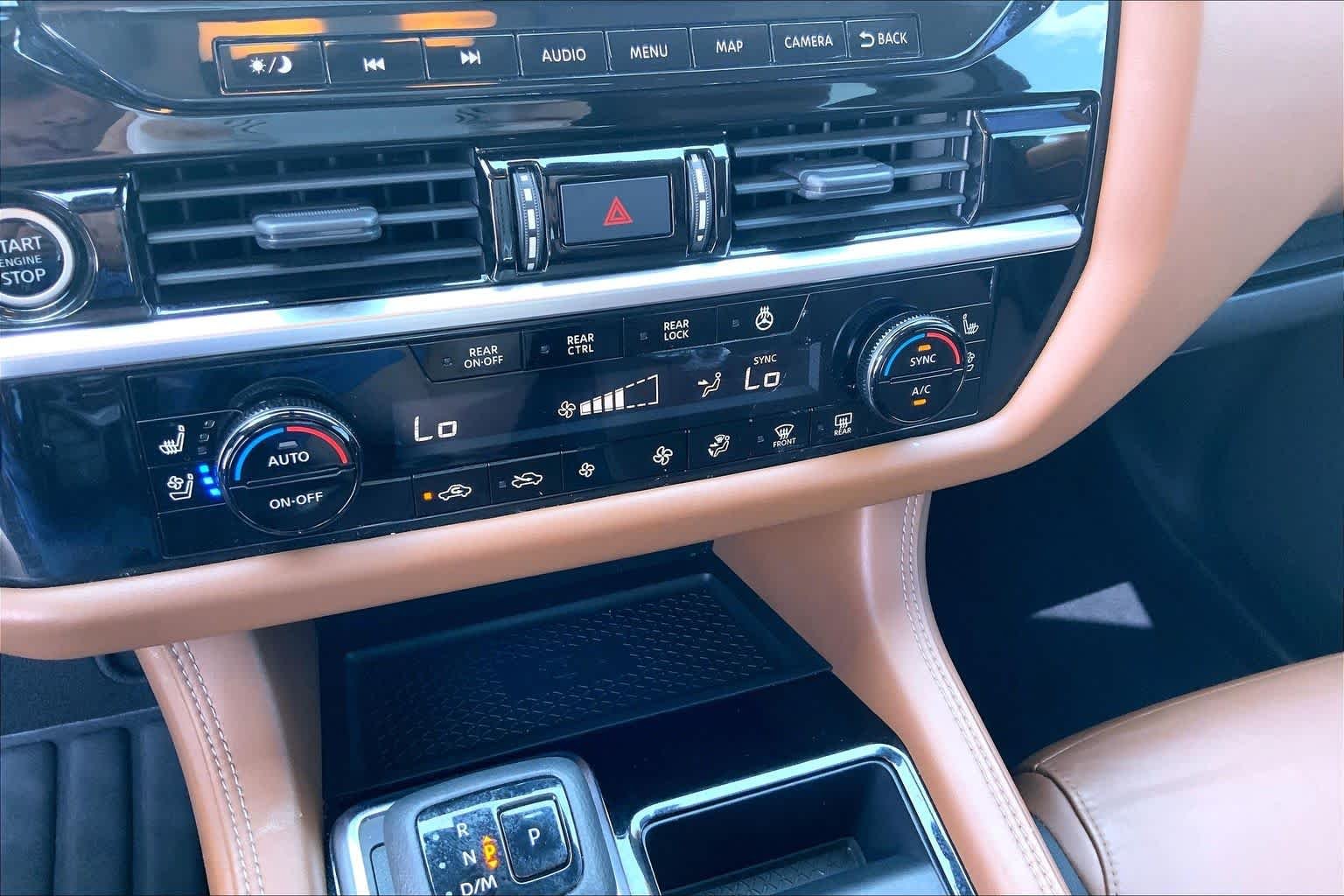 Used 2023 Obsidian Green Pearl Nissan Platinum image 35