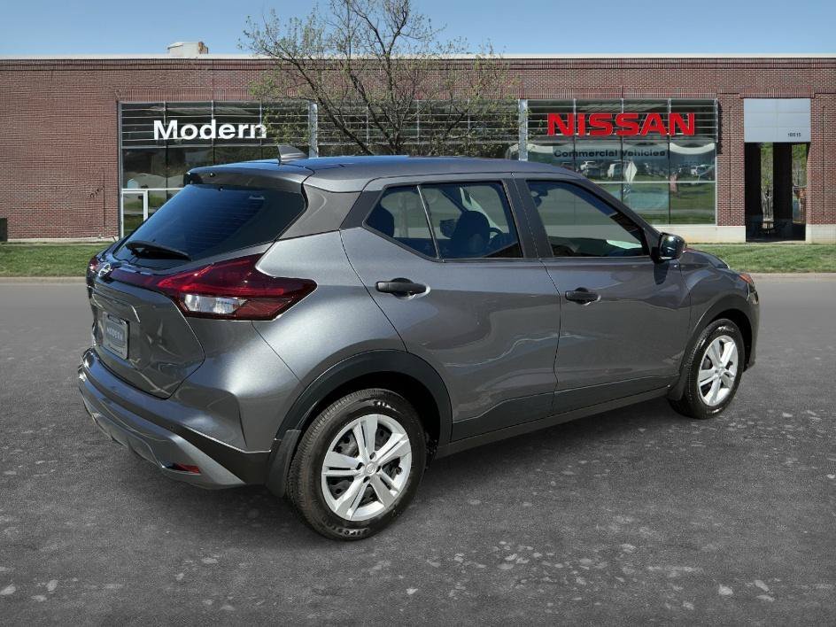 Certified Used 2025 Gun Metallic Nissan S image 4