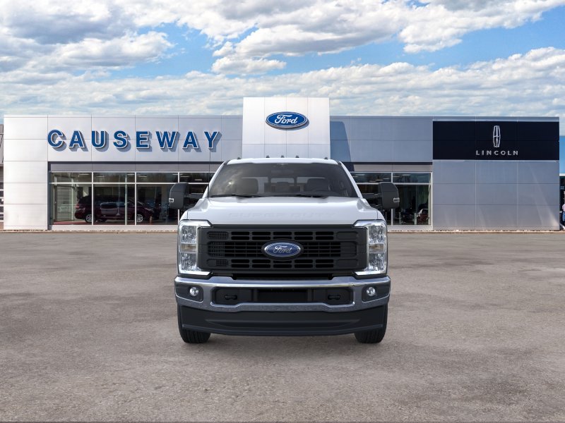 New 2026 Oxford White Ford F-350® XL image 32