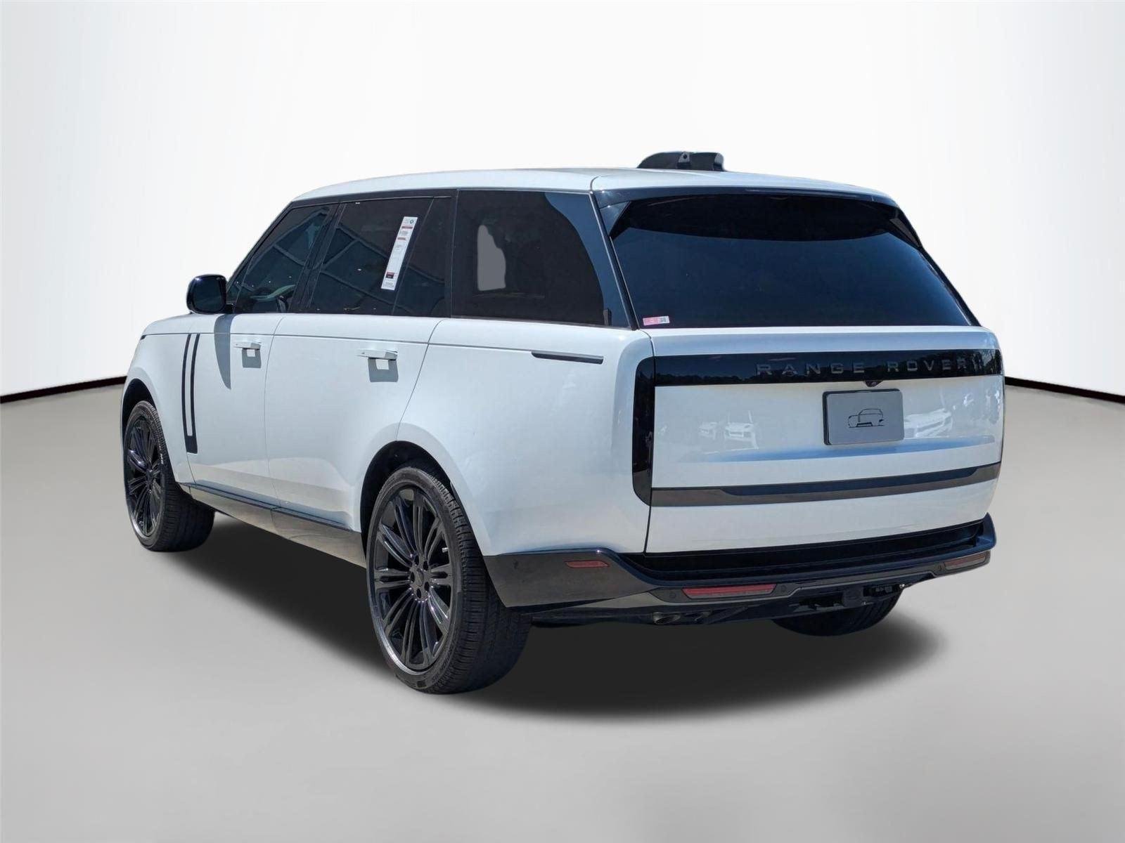 New 2026 Fuji White Land Rover SE image 7