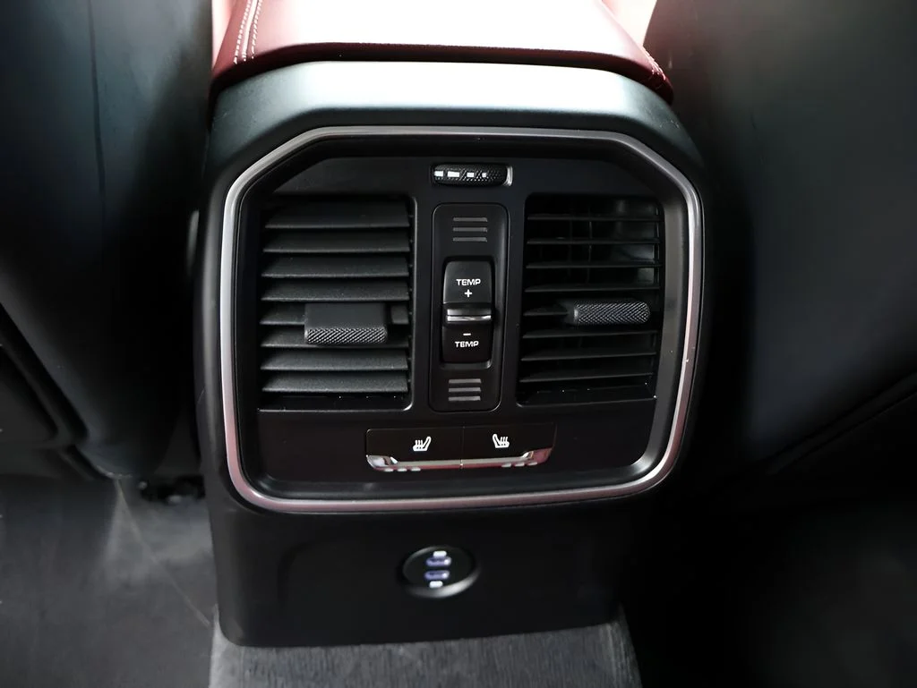 Used 2023  Porsche S image 21