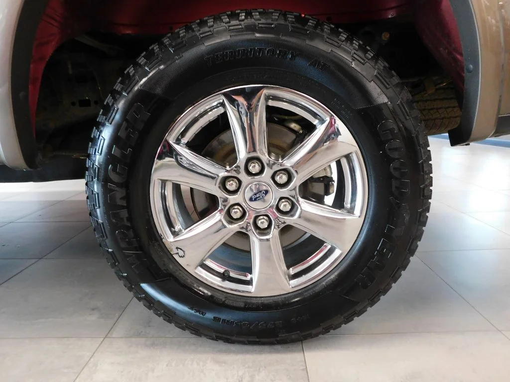 Certified Used 2019 Ruby Red Metallic Tinted Clearcoat Ford Lariat image 7