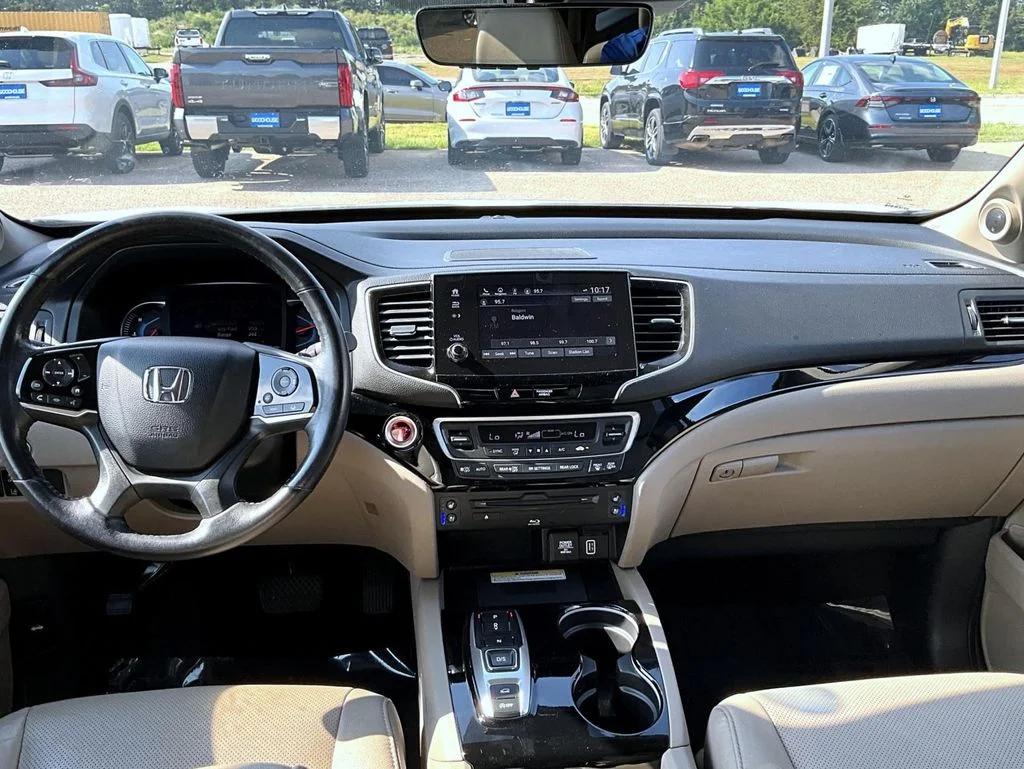 Used 2022 White Honda Elite image 13