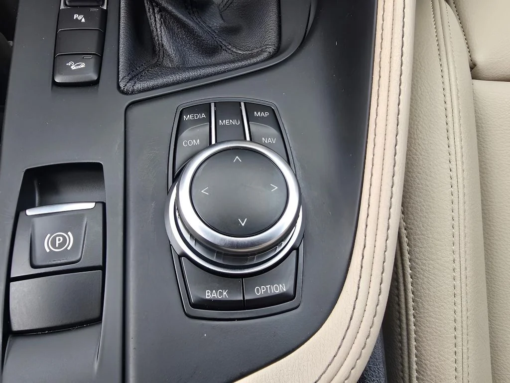 Used 2023 Jet Black BMW xDrive28i image 24