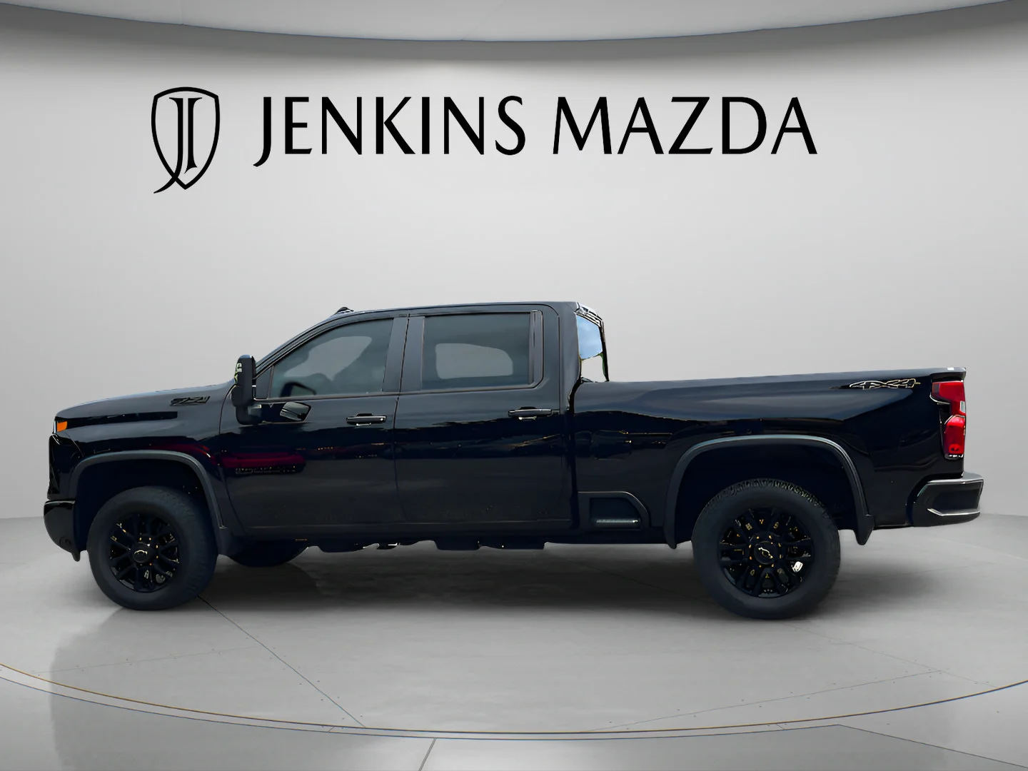 Used 2025 Black Chevrolet Custom image 4