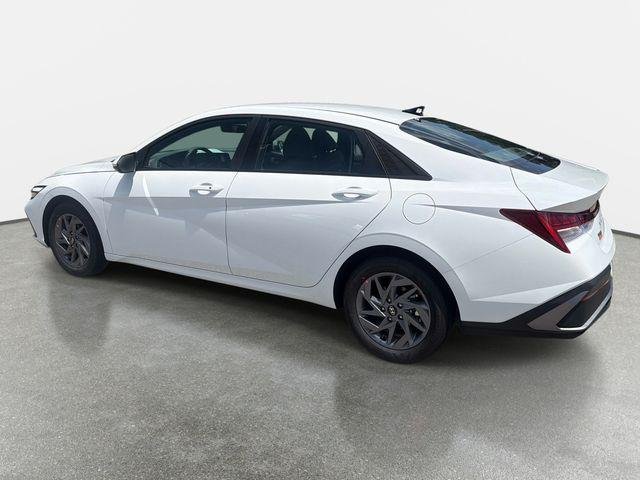 New 2026 White Hyundai Blue image 4