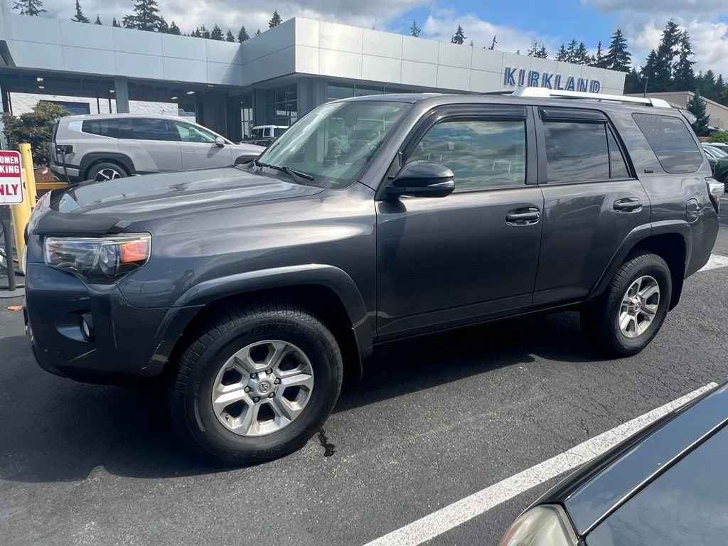Used 2014 Gray Toyota SR5 Premium image 4