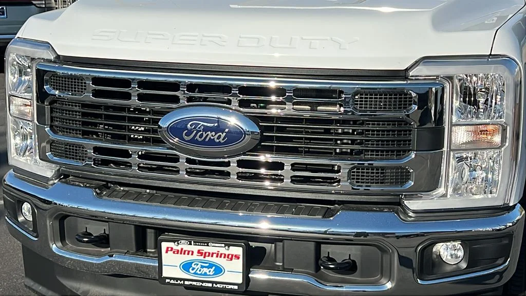 New 2026 Oxford White Ford F-350® XL image 3