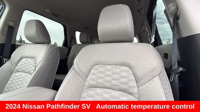 2024 Nissan Pathfinder SV - Photo 11