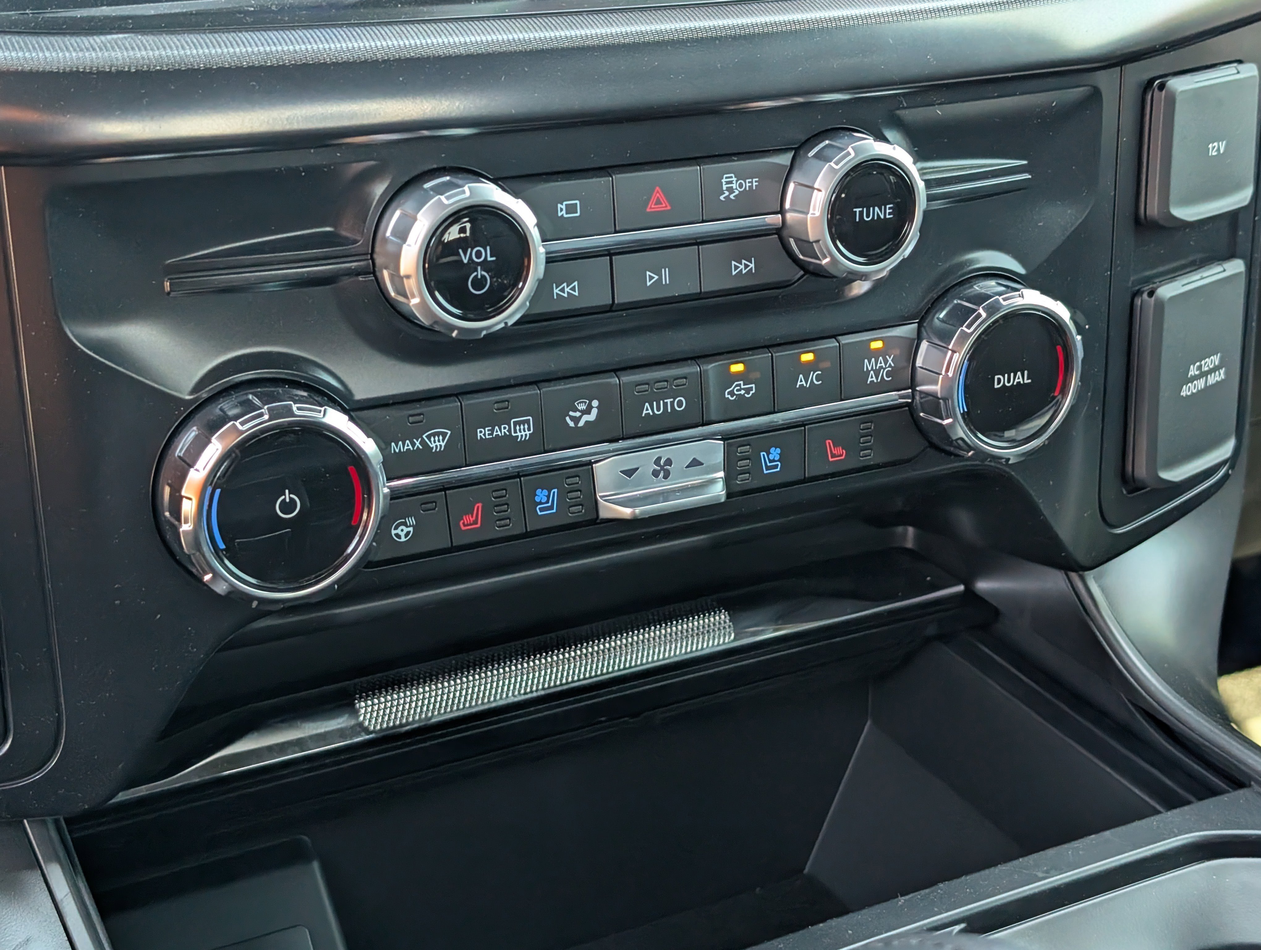 New 2026 STAR WHITE FORD Lariat image 29