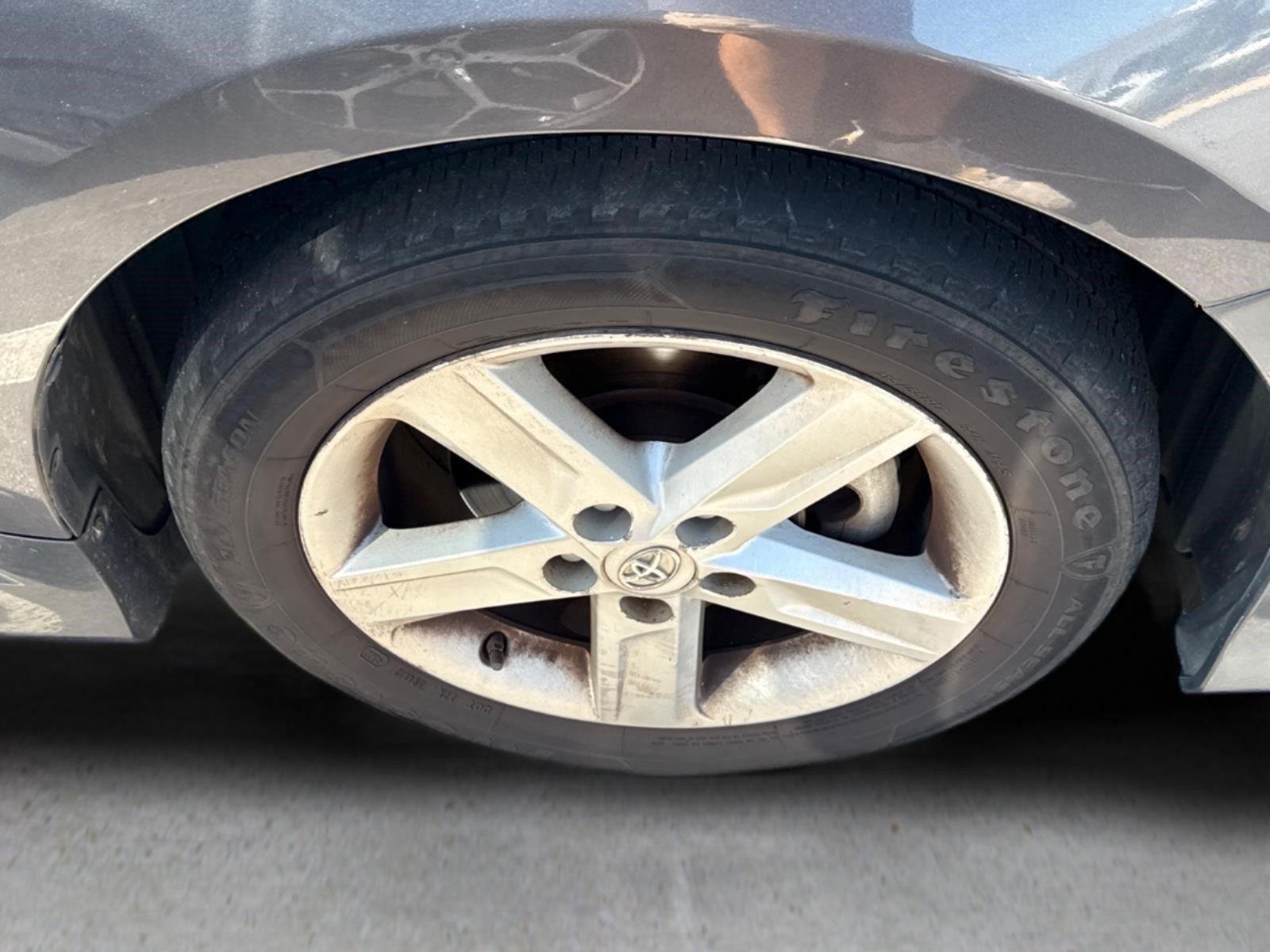 Used 2014 Magnetic Gray Metallic Toyota SE image 19