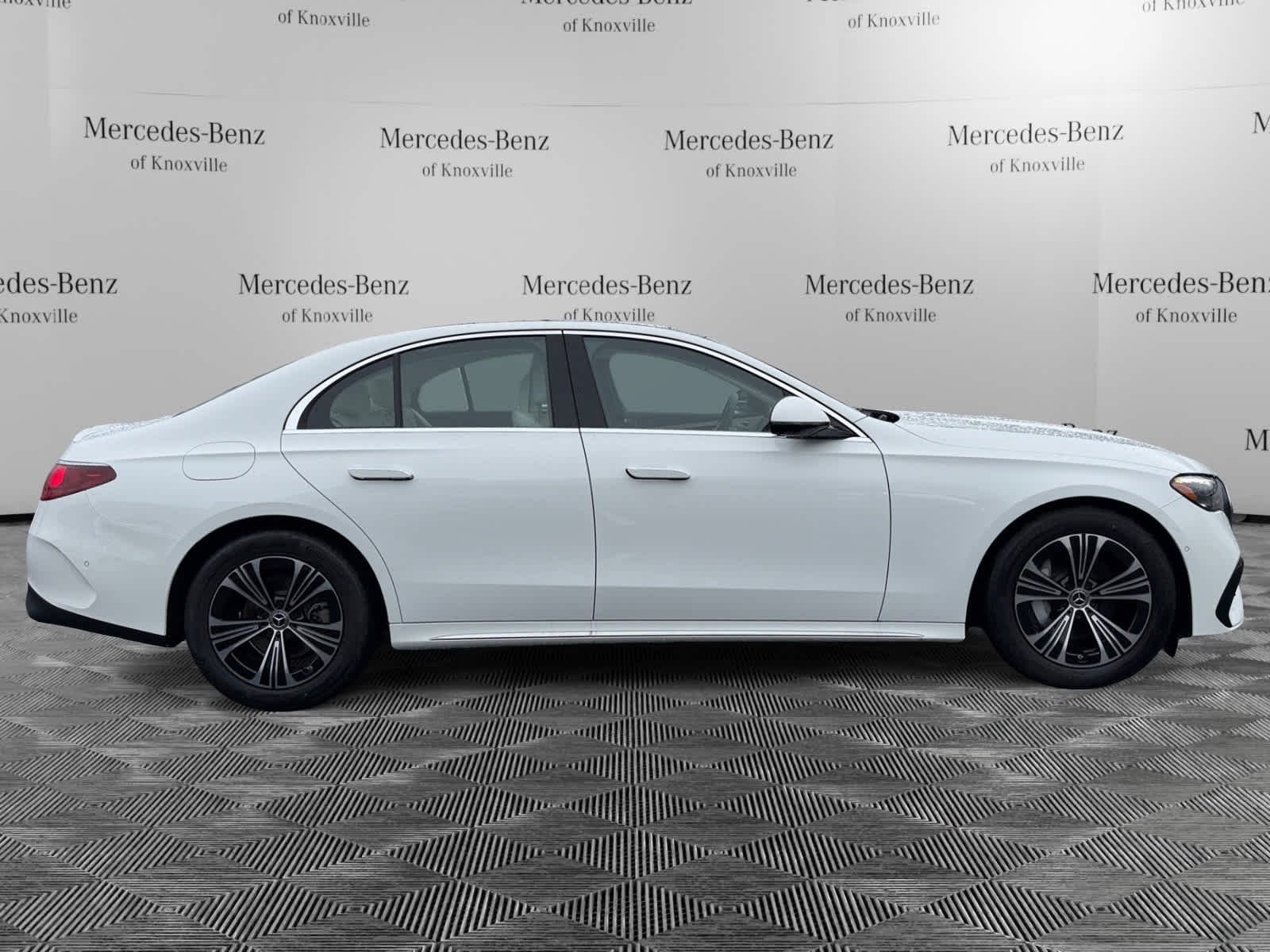 Used 2026 Polar White Mercedes-Benz E 350 image 6