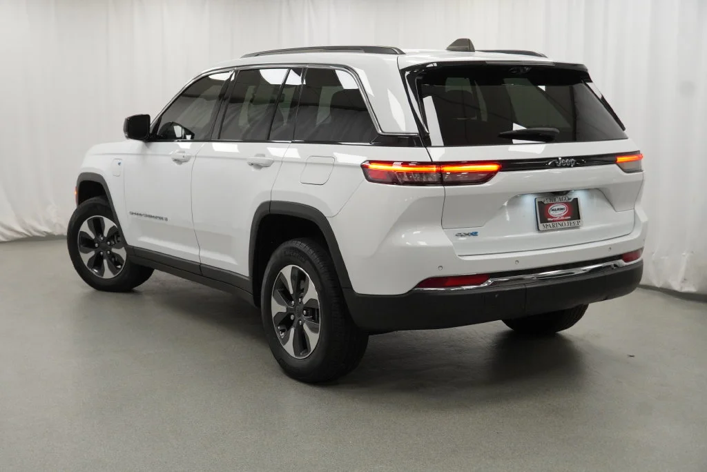 Used 2023 White Jeep 4xe image 18
