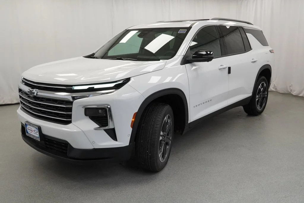 New 2027 Summit White Chevrolet LT image 4