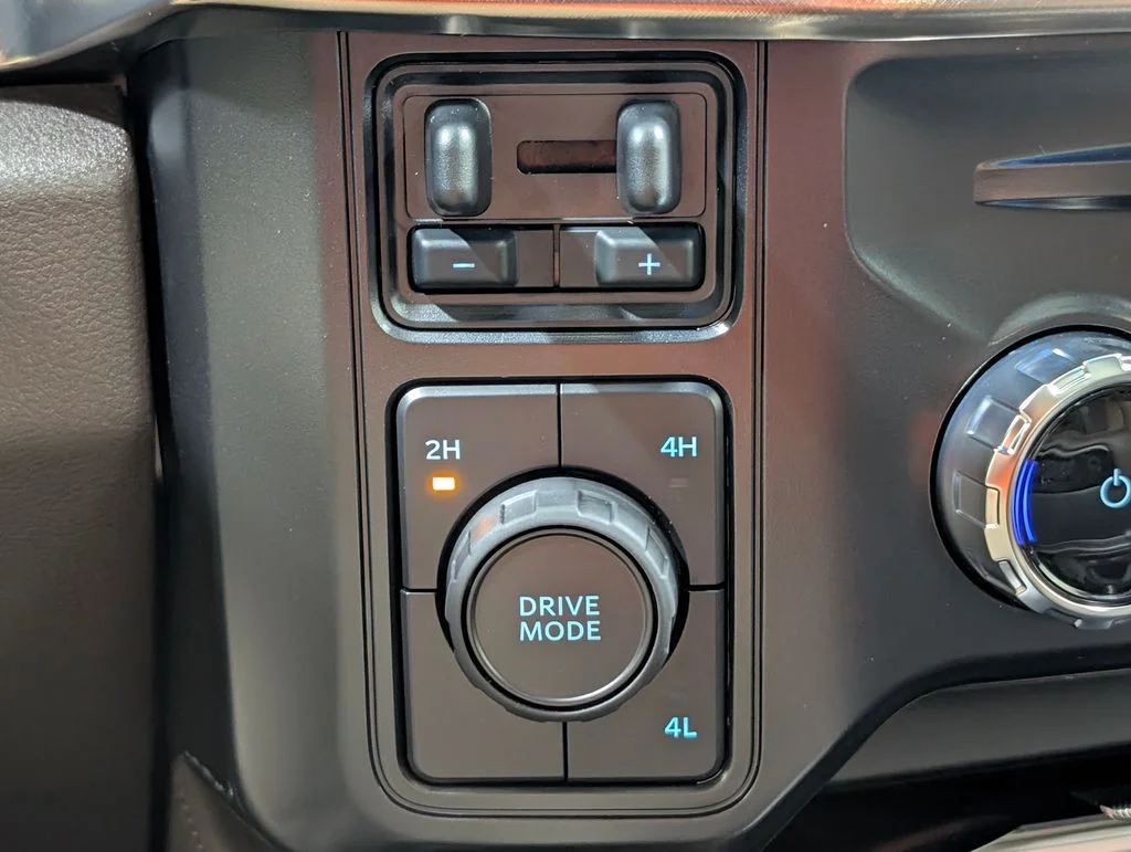 New 2026 Agate Black Metallic Ford F-350® King Ranch® image 8