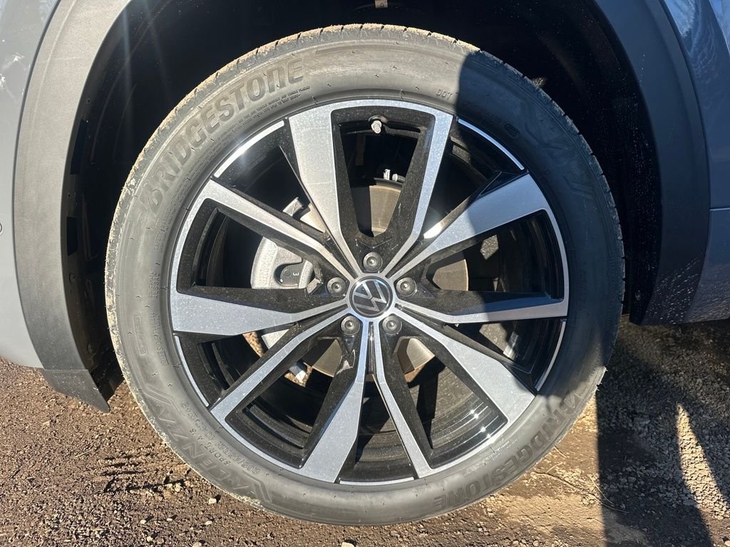 New 2026  Volkswagen SEL Premium R-Line image 26