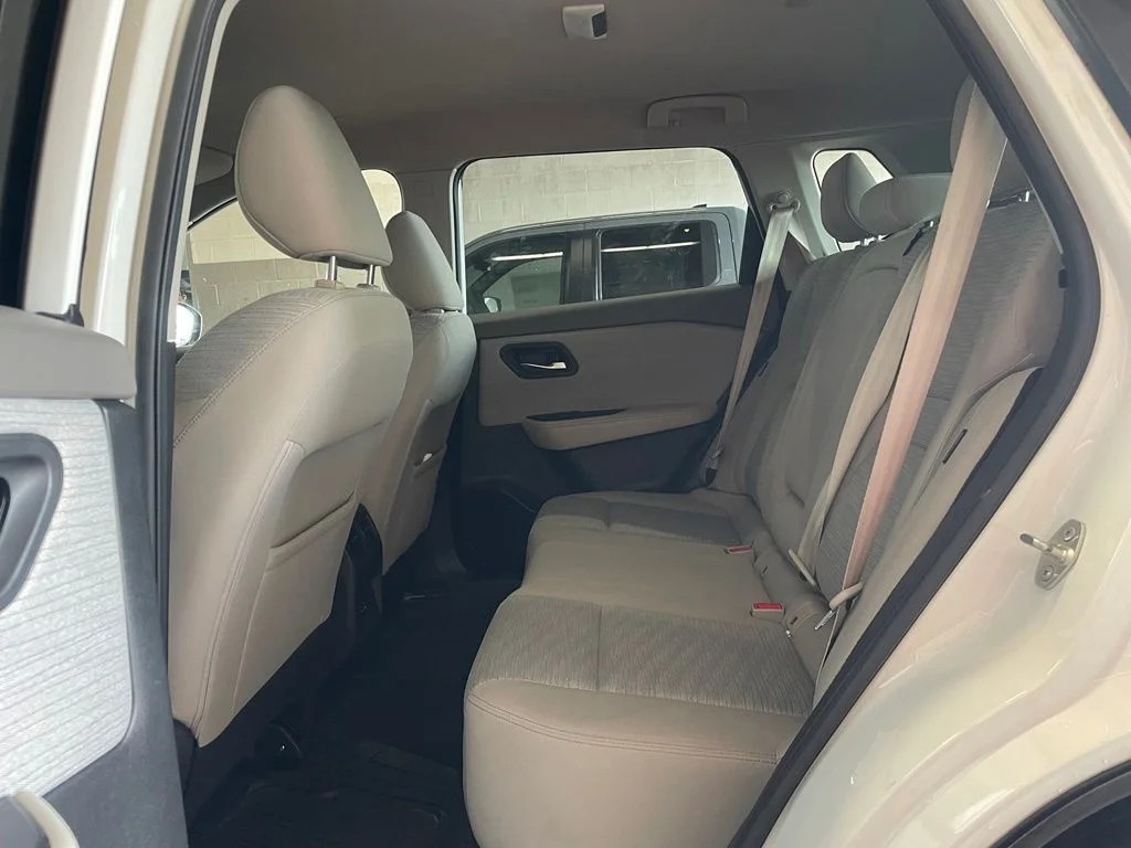 Used 2022 White Nissan SV image 16