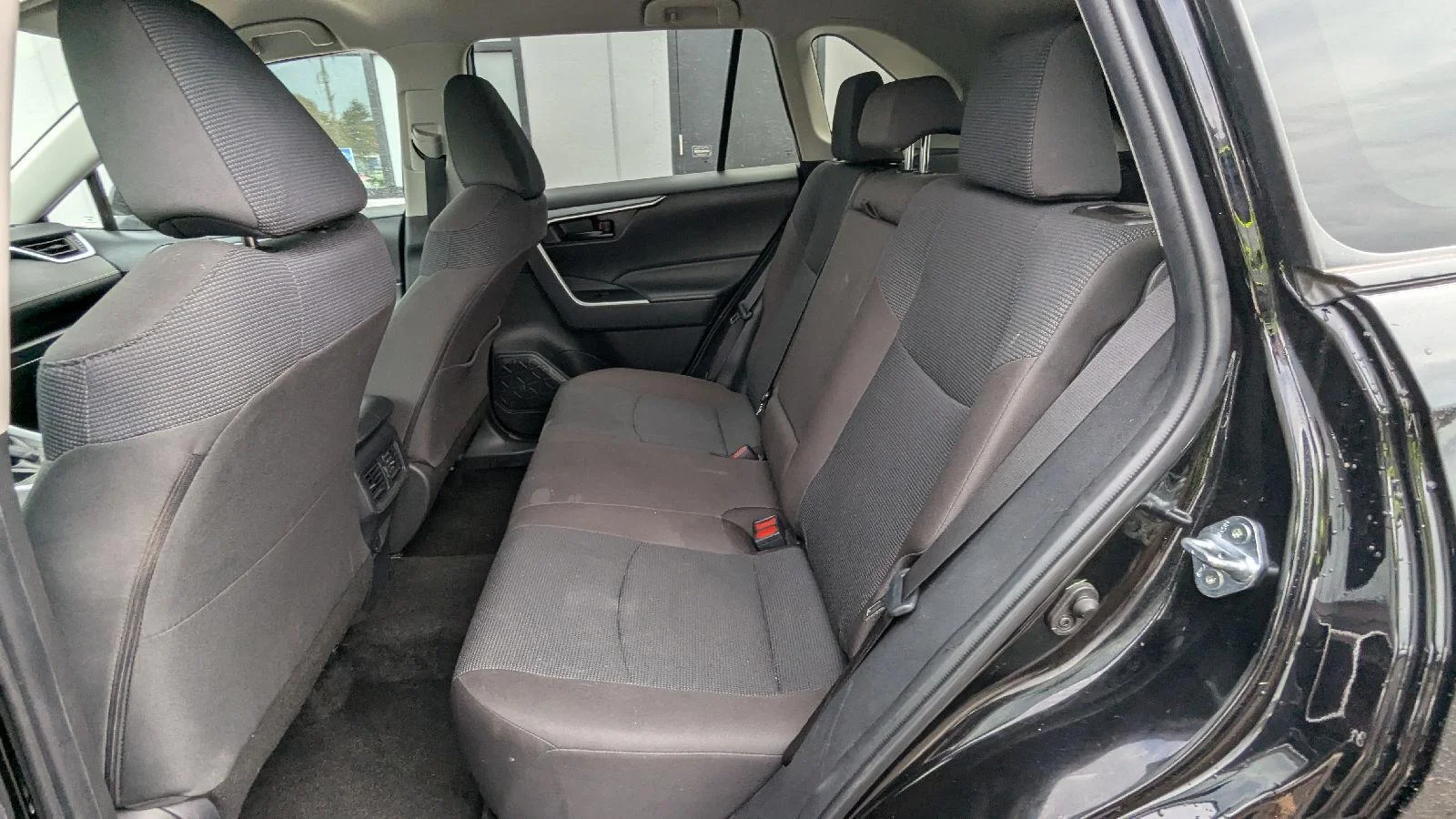 Used 2025  Toyota LE image 12